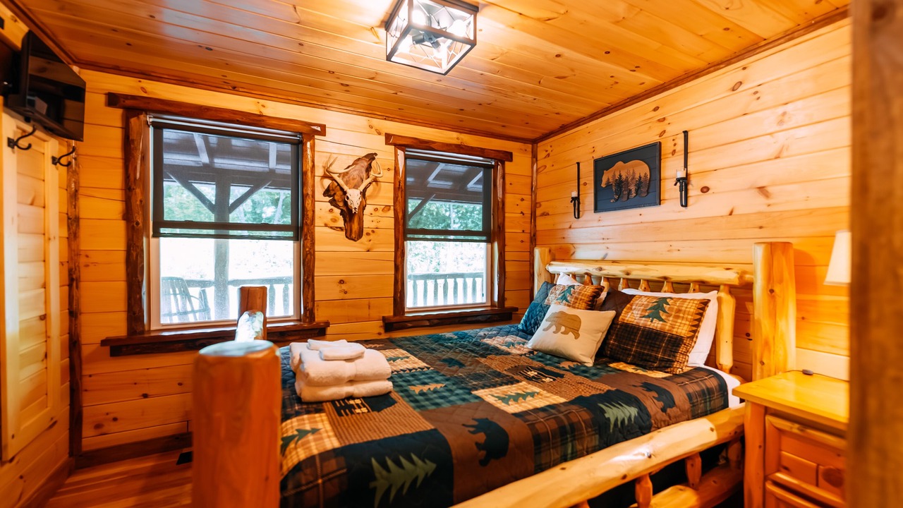 Photo of Bedroom in Nelsonville