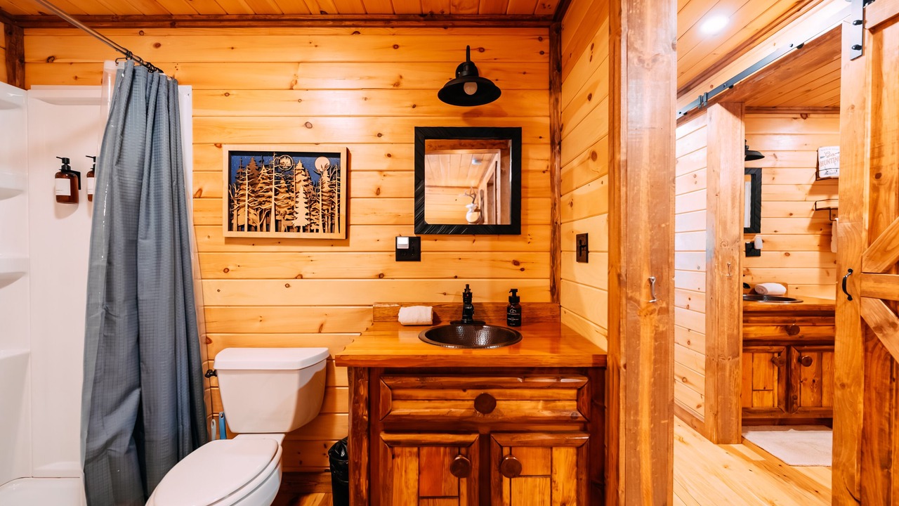 Photo of Bathroom in Nelsonville