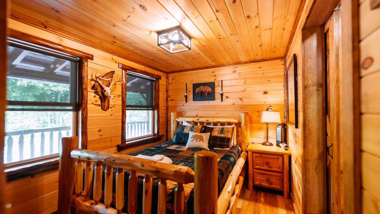 Photo of Bedroom in Nelsonville