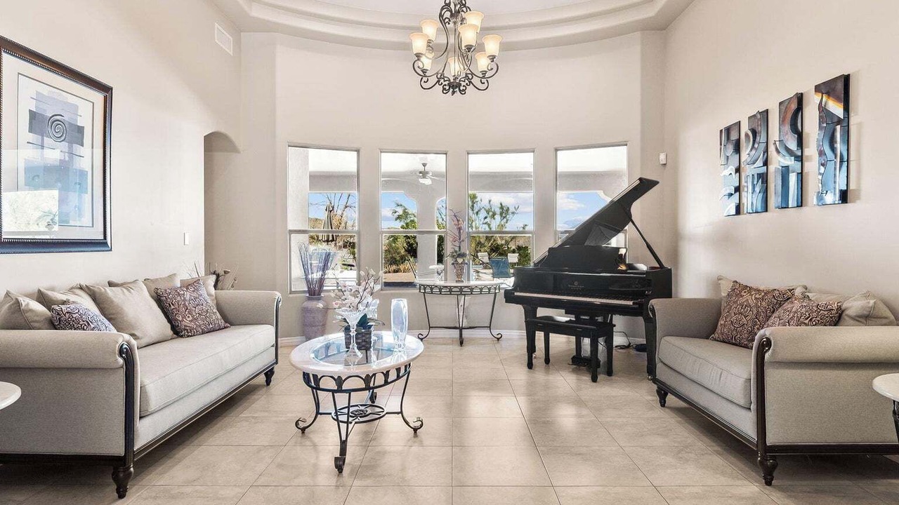 Photo of Livingroom in Laveen Village
