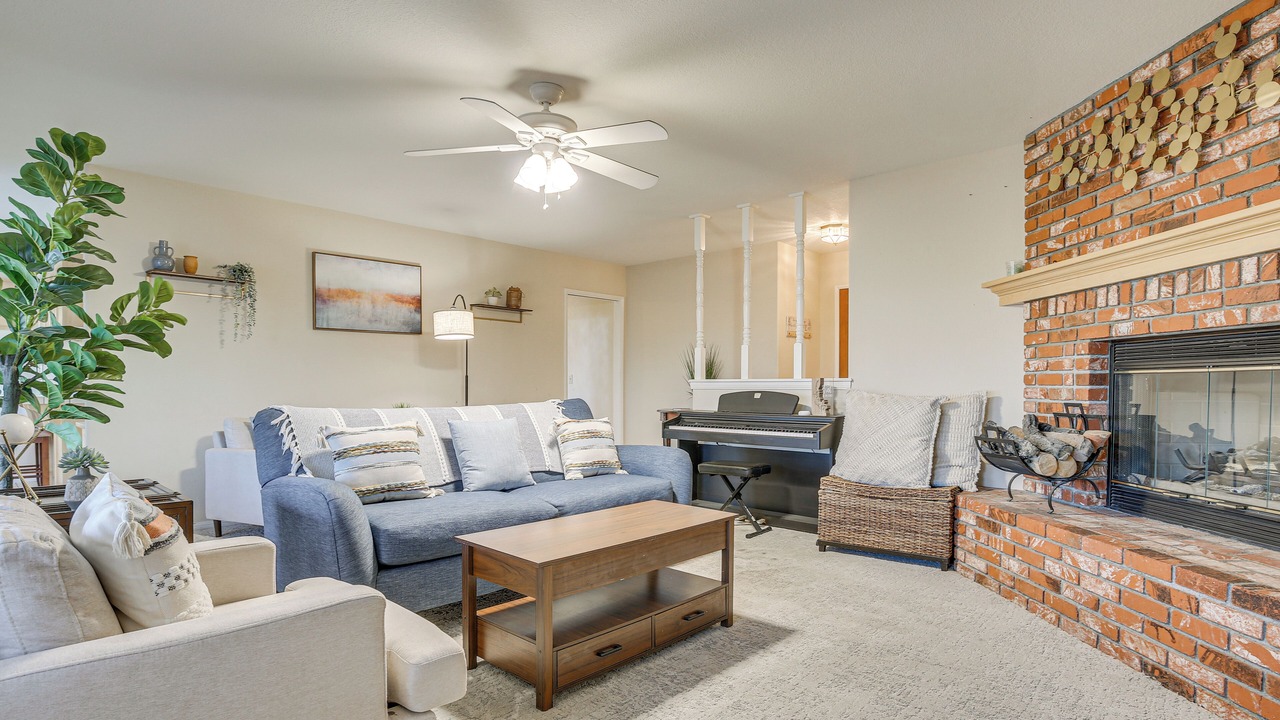 Photo of Livingroom in Silver Lakes Country Club