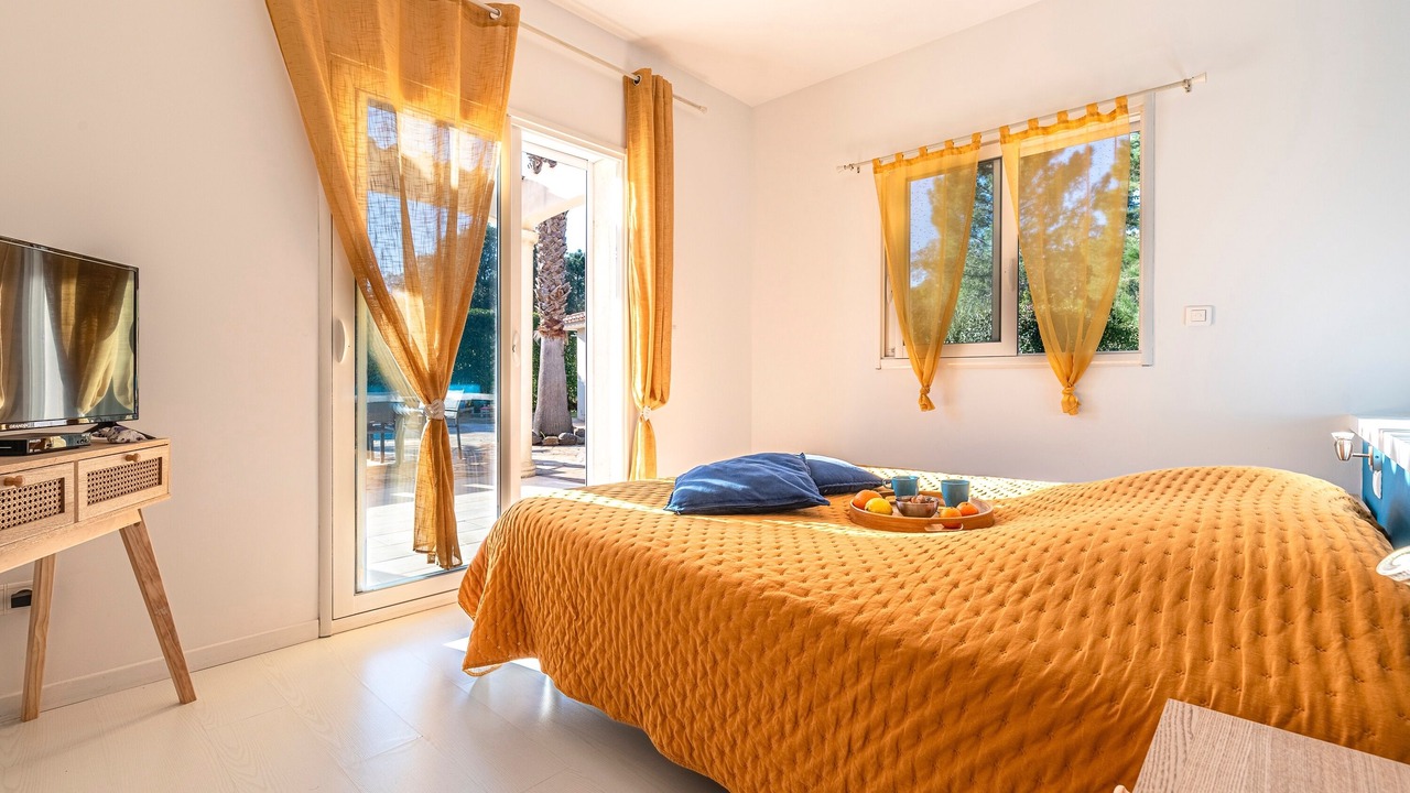 Photo of Bedroom in Favone