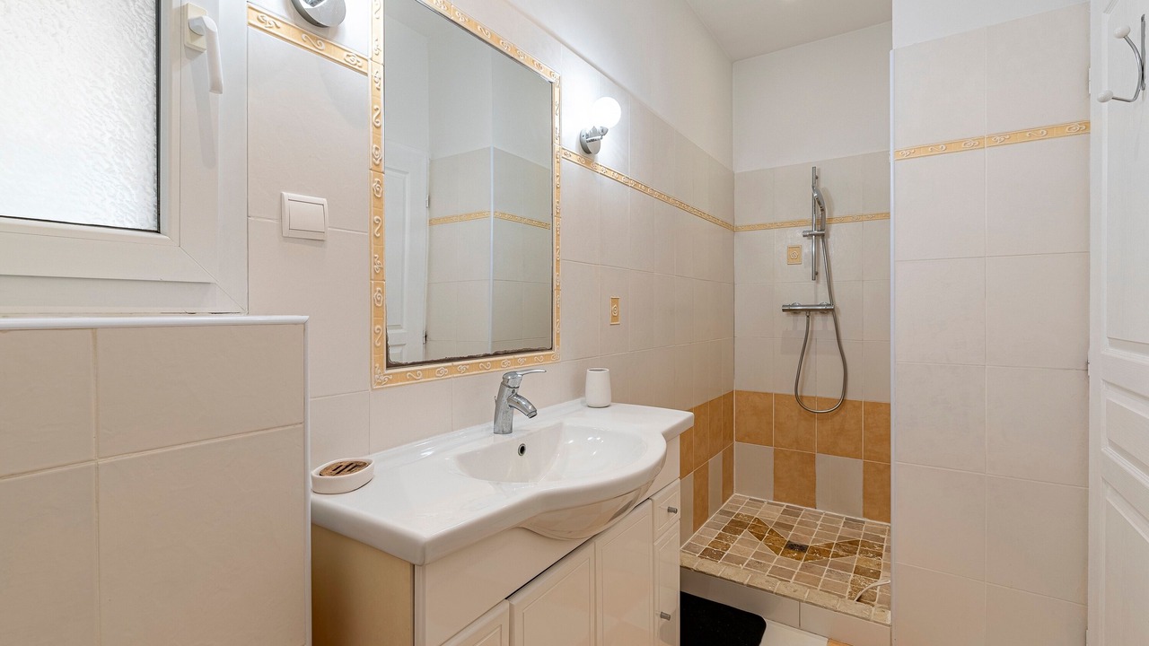Photo of Bathroom in Favone