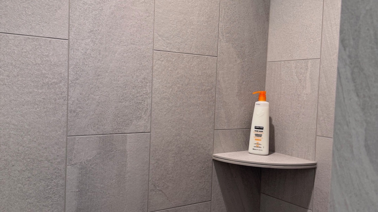 Photo of Bathroom in Page
