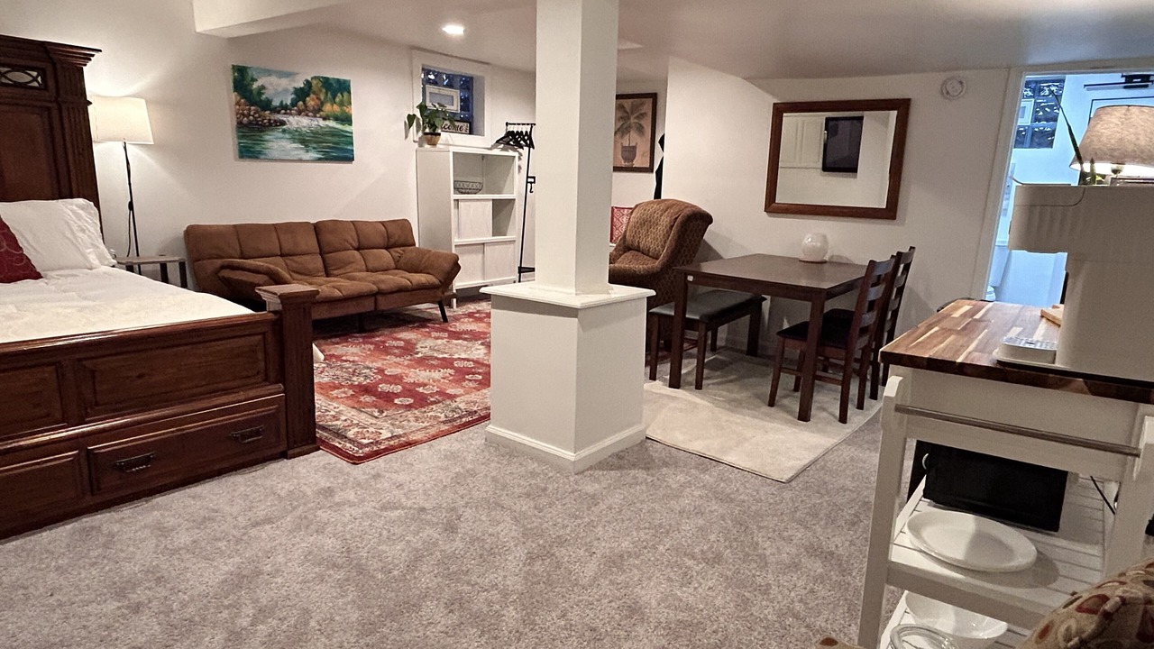 Photo of Bedroom in Roselawn Finance