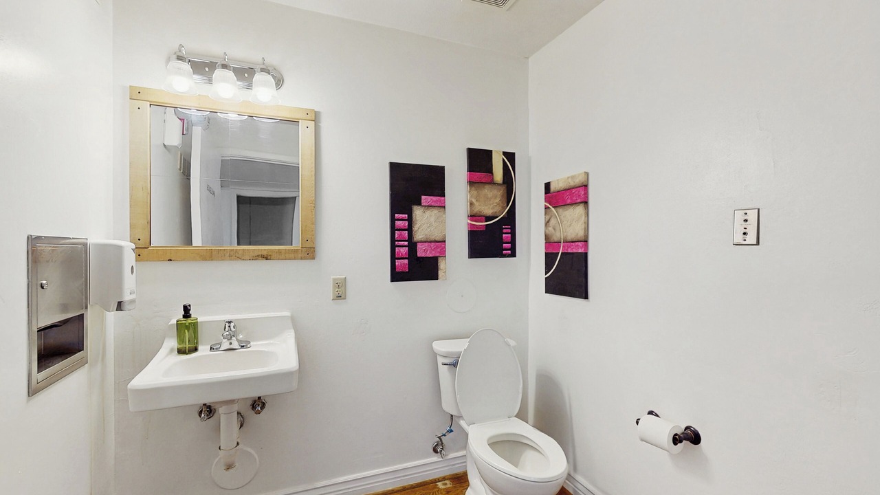 Photo of Bathroom in Alhambra