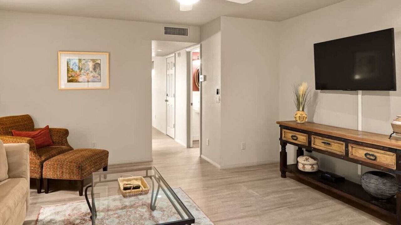 Photo of Livingroom in Oak Creek