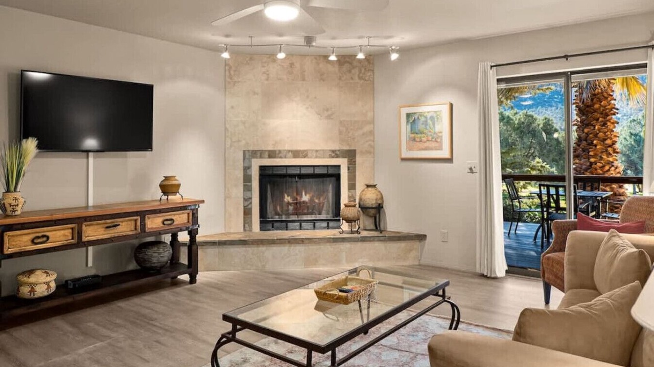 Photo of Livingroom in Oak Creek