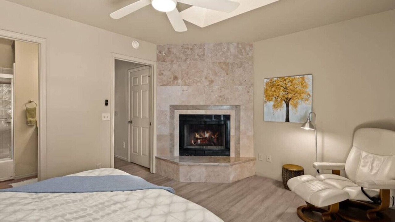 Photo of Bedroom in Oak Creek