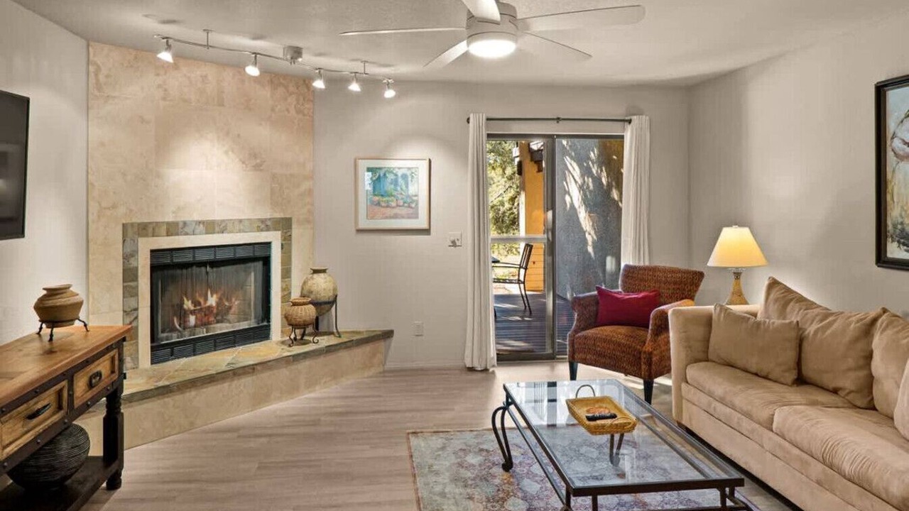 Photo of Livingroom in Oak Creek