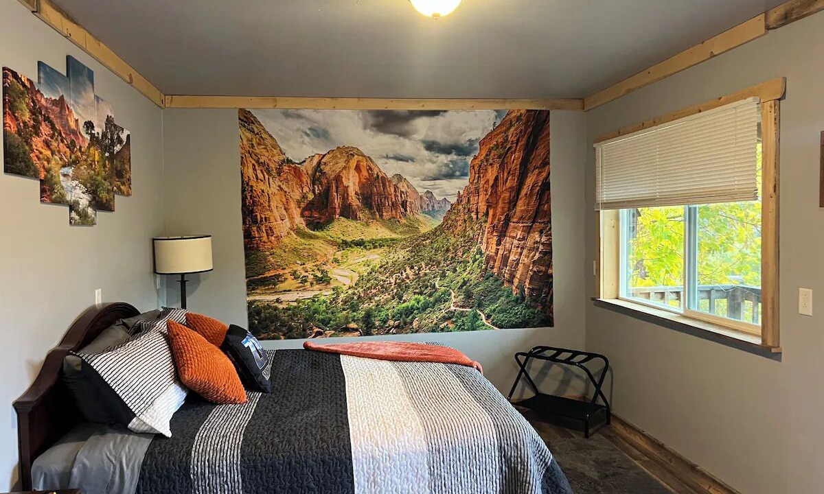 Photo of Bedroom in Sevier