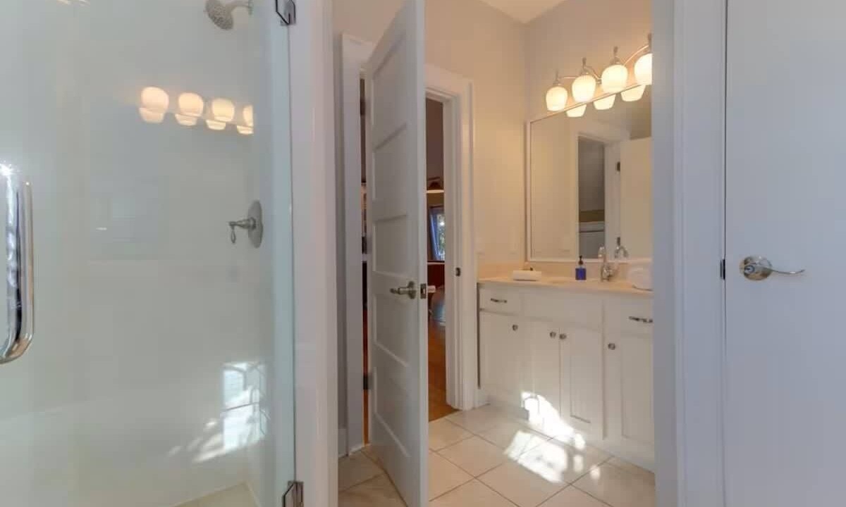 Photo of Bathroom in Isle of Palms