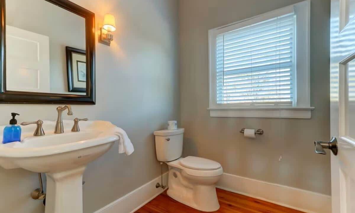 Photo of Bathroom in Isle of Palms