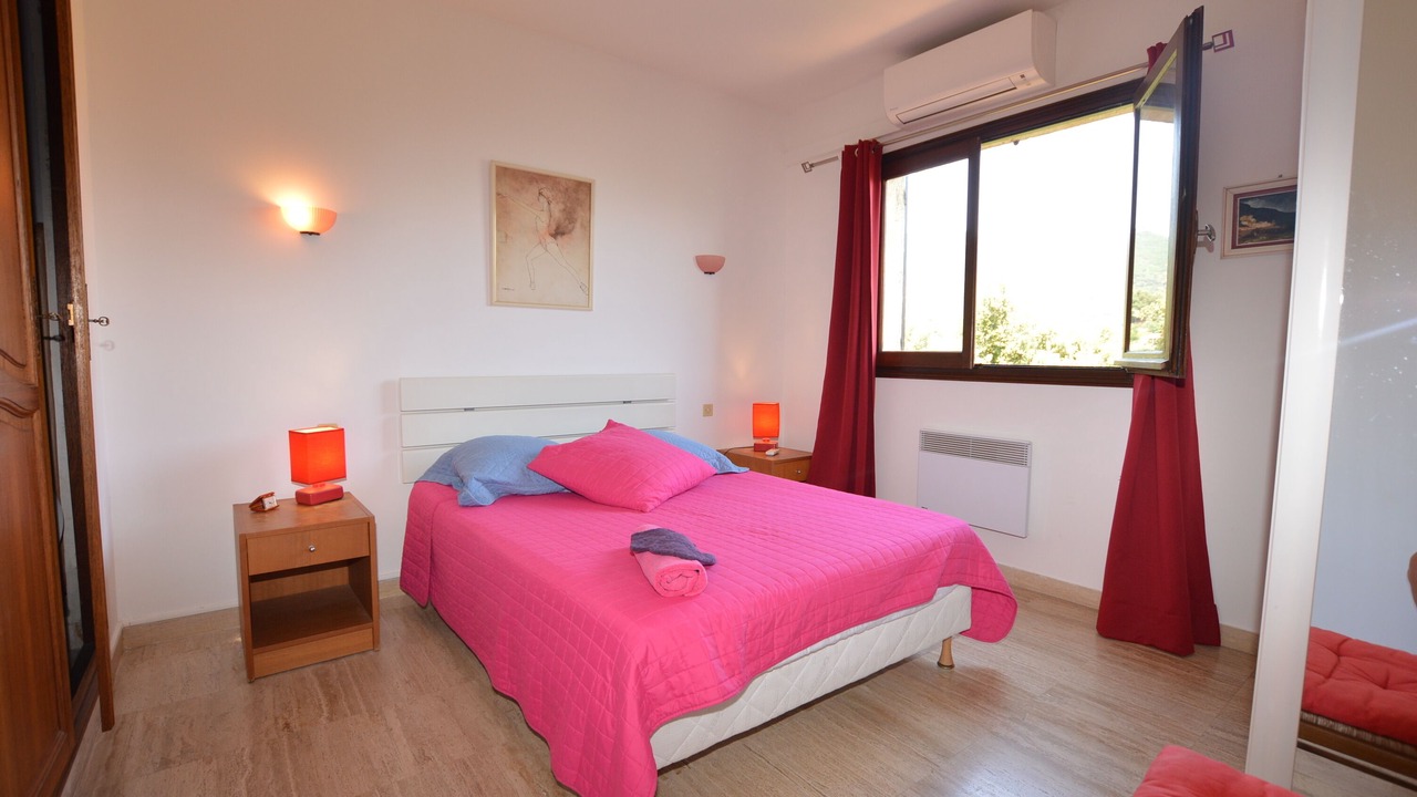 Photo of Bedroom in Valle-di-Mezzana