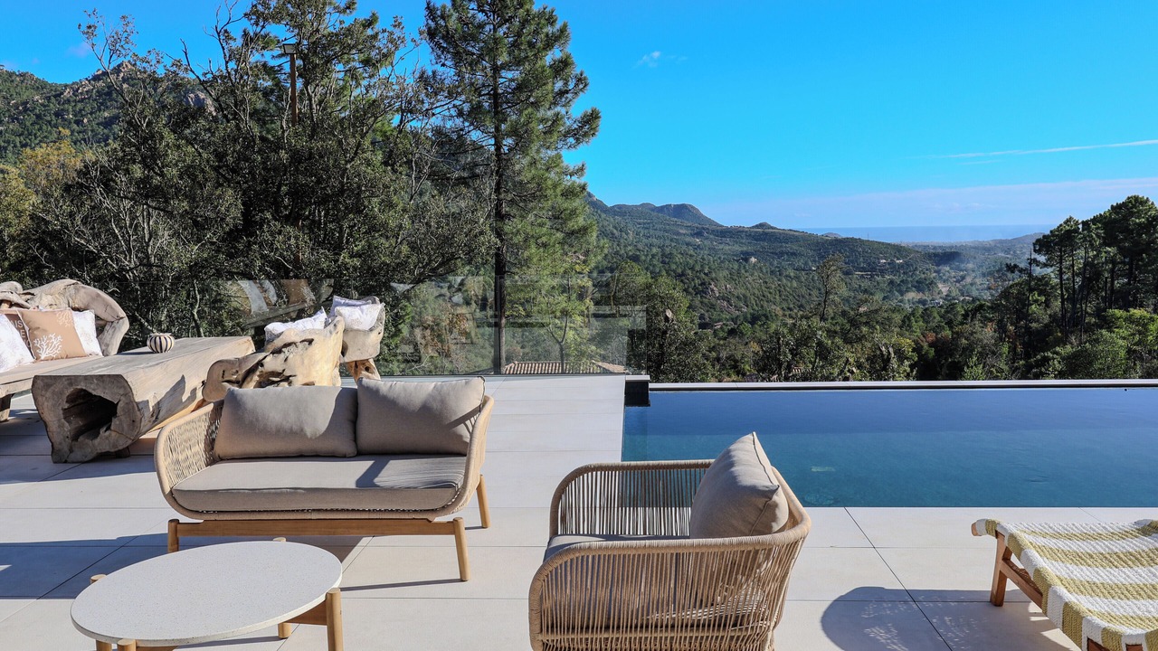 Photo of Patio Balcony in Zonza