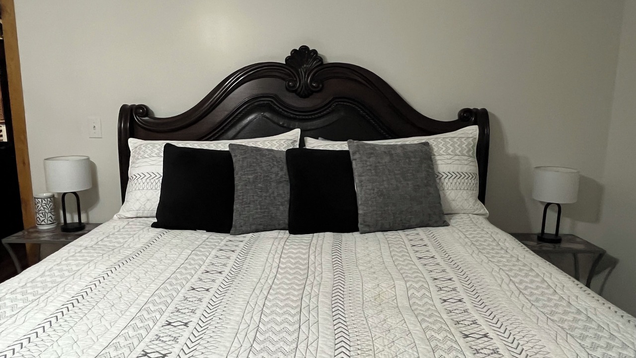 Photo of Bedroom in Clay City