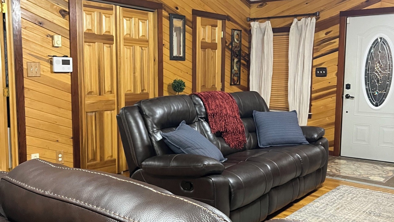 Photo of Livingroom in Clay City