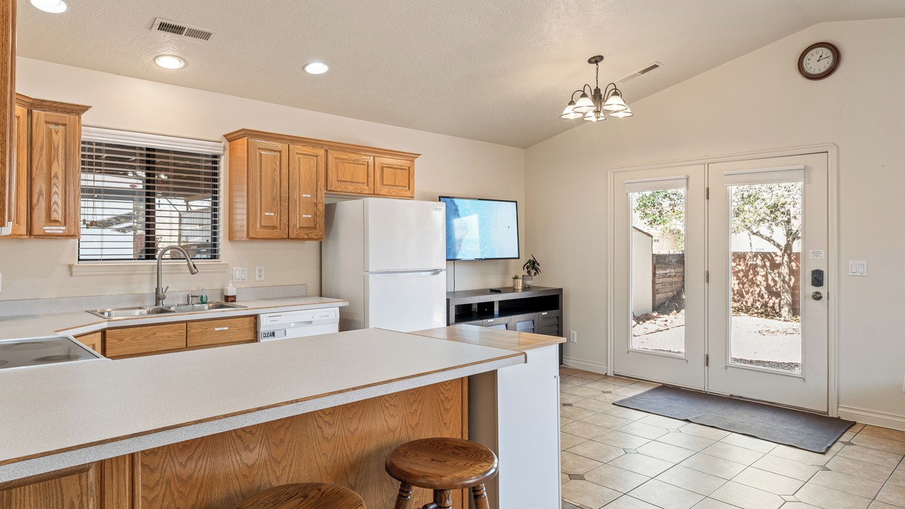 Photo of Kitchen in Hurricane