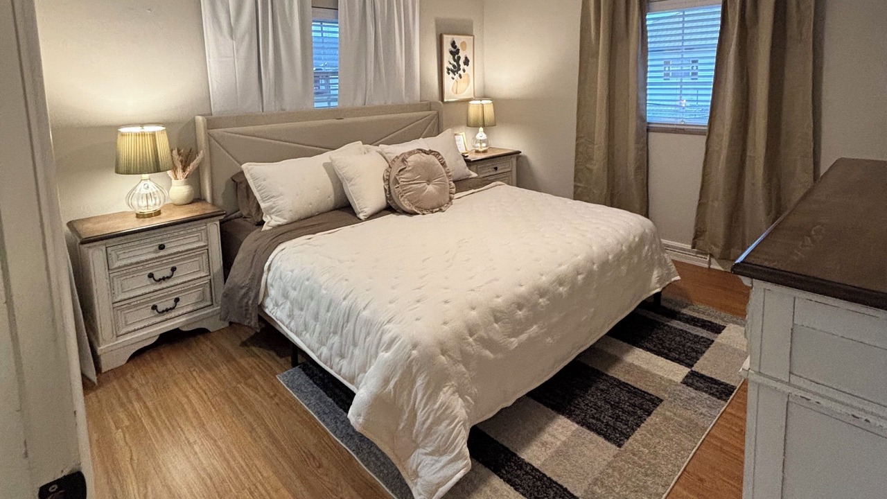 Photo of Bedroom in Hurricane