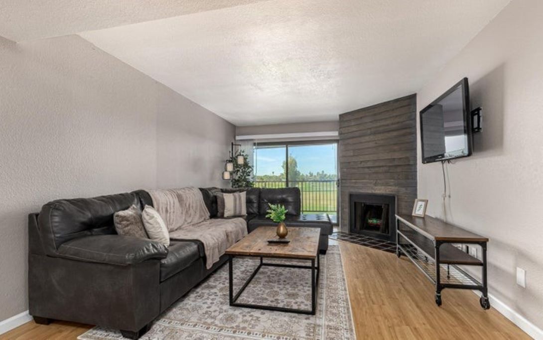 Photo of Livingroom in Trail West