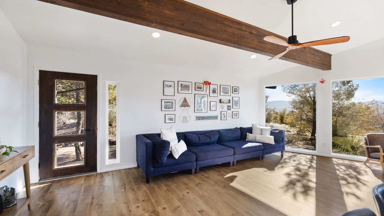 Photo of Livingroom in Prescott Heights