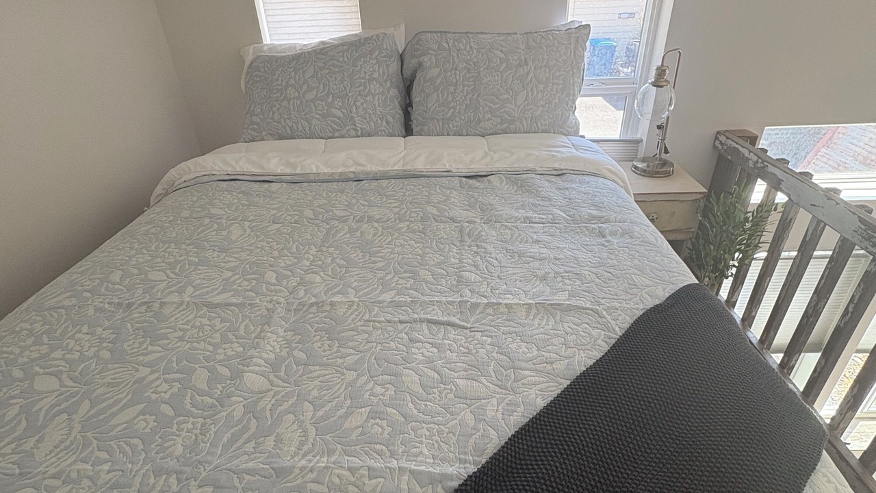 Photo of Bedroom in Riverfront