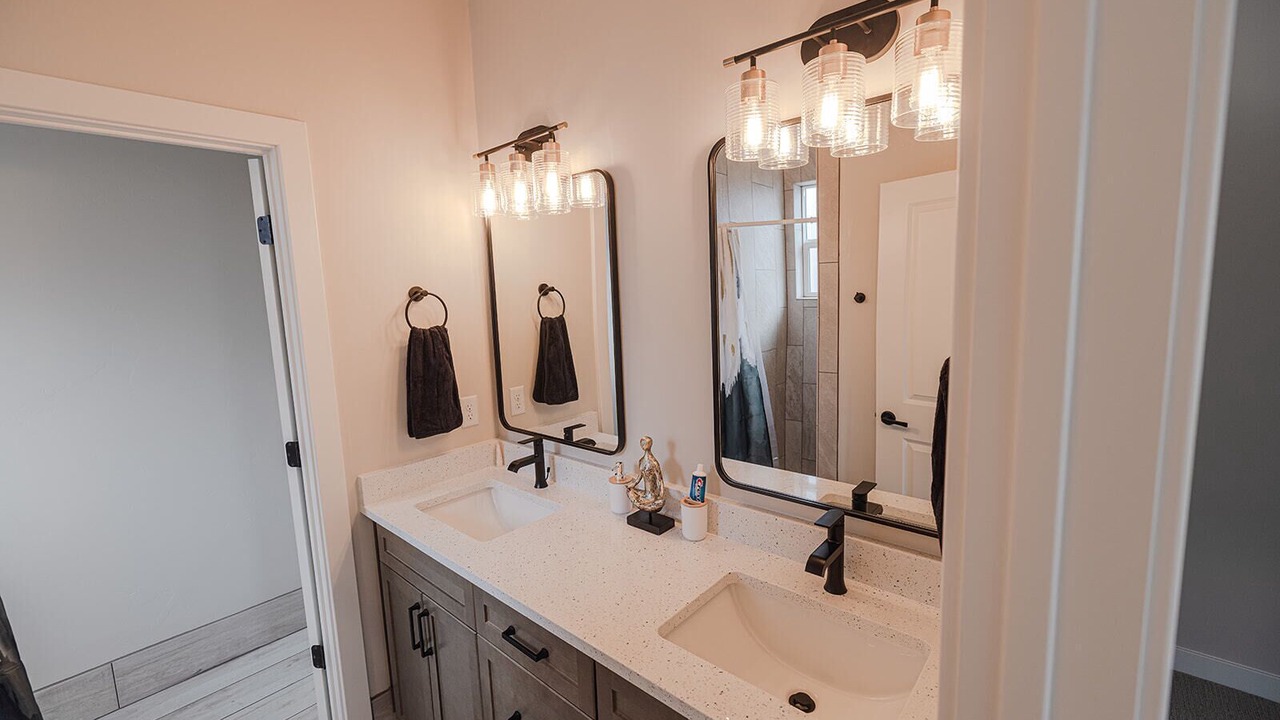Photo of Bathroom in Page
