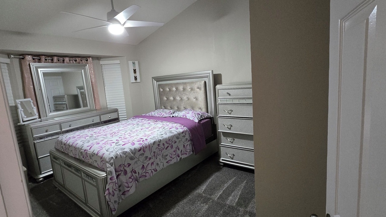 Photo of Bedroom in Alta Mesa Community Association