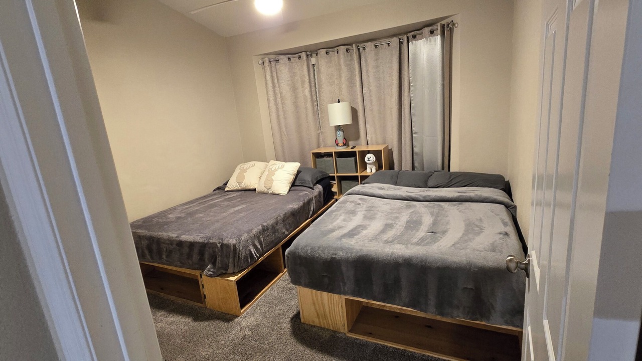 Photo of Bedroom in Alta Mesa Community Association