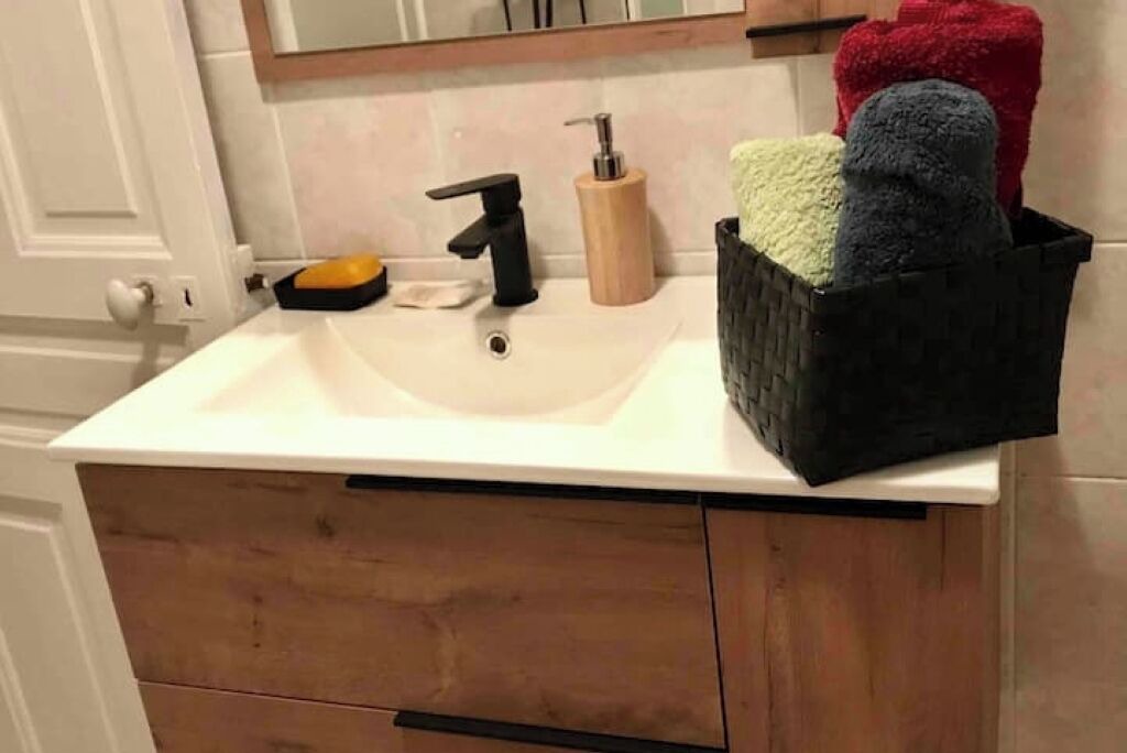 Photo of Bathroom in Levie