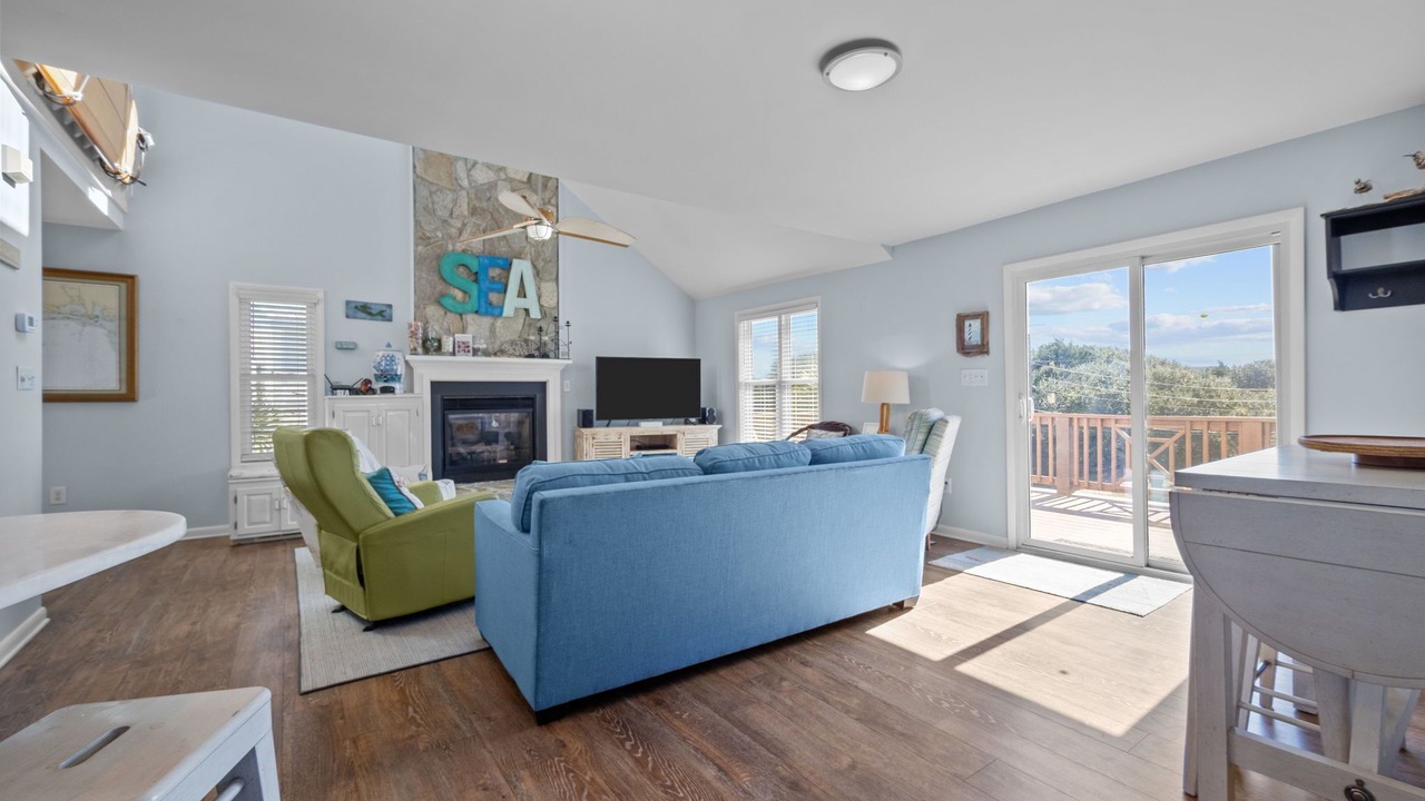 Photo of Livingroom in The Point