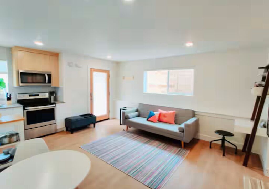 Photo of Livingroom in Overlook