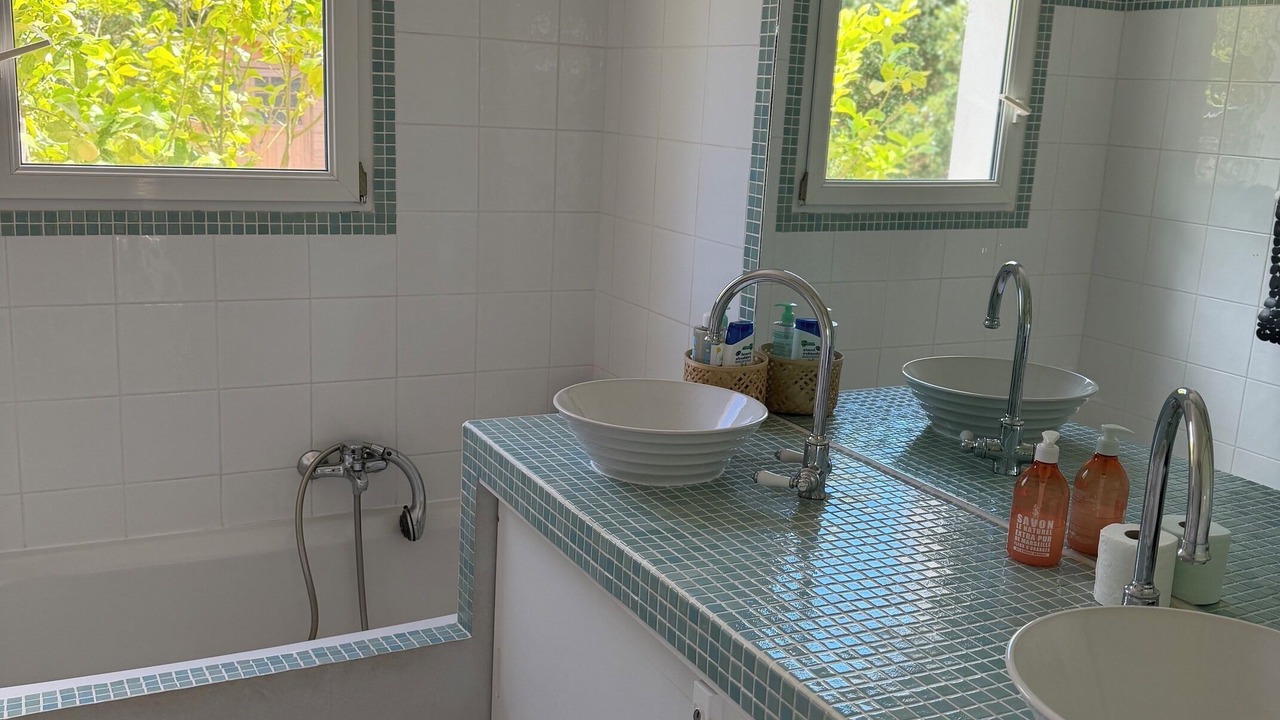 Photo of Bathroom in Figari