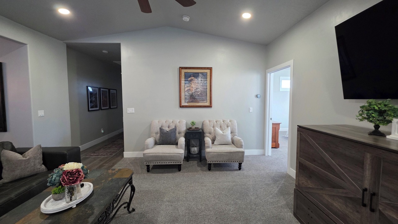Photo of Livingroom in Washington Fields