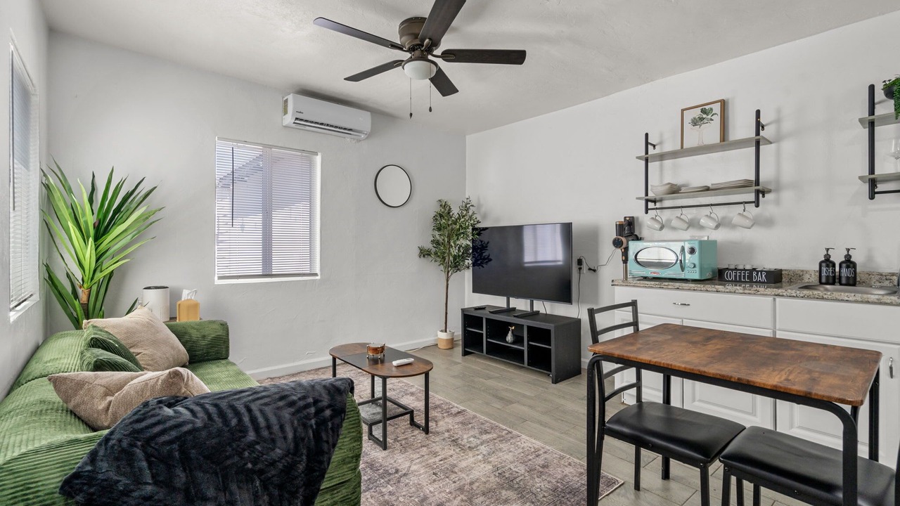 Photo of Livingroom in Tucson