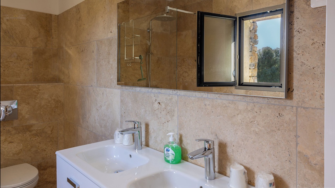 Photo of Bathroom in Palasca