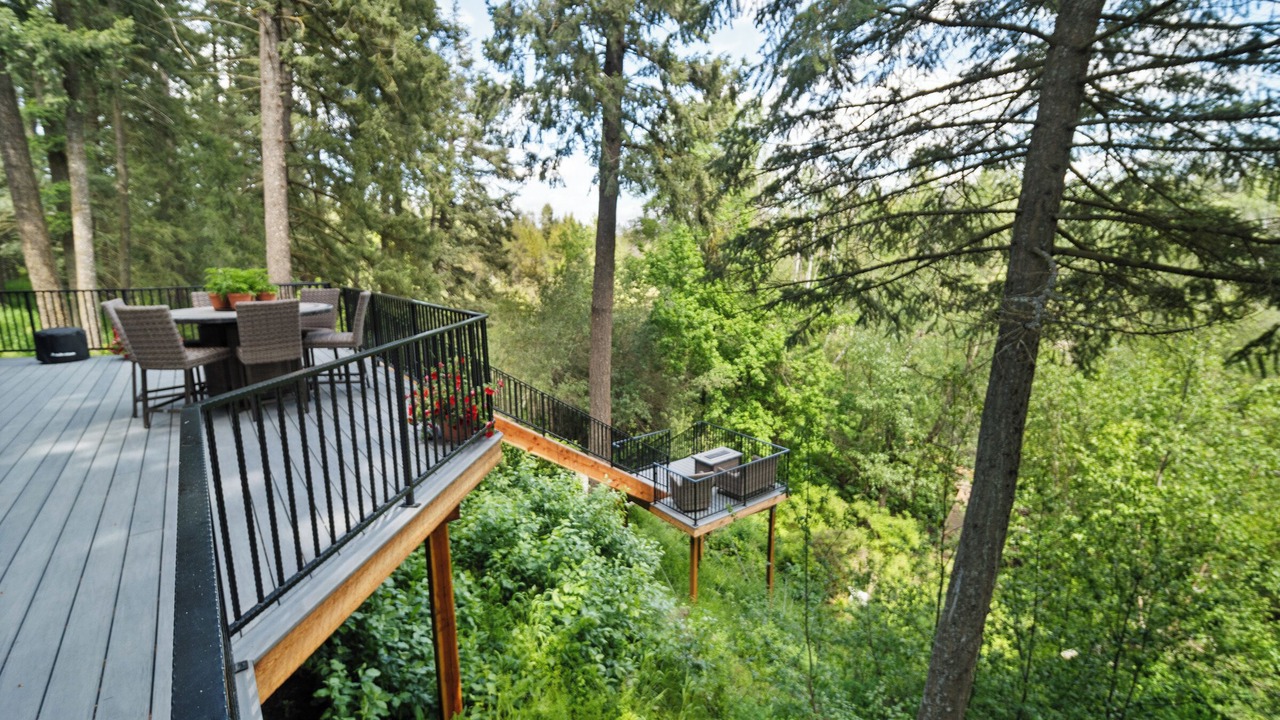 Photo of Outdoor in Colbert