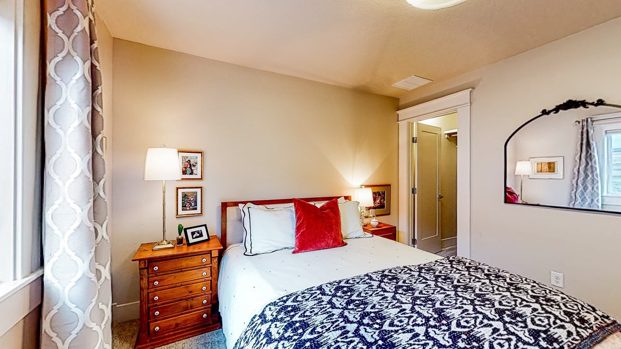 Photo of Bedroom in North End