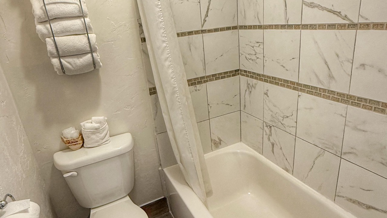 Photo of Bathroom in Bluff