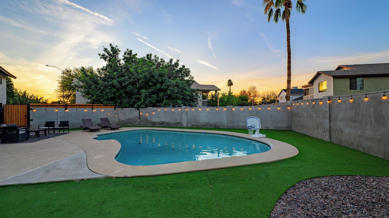 Photo of Outdoor in Stoneybrook