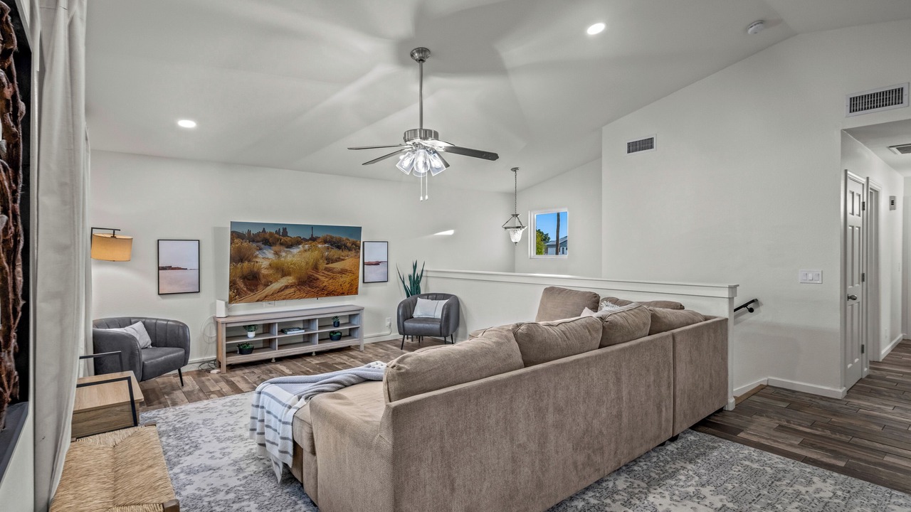 Photo of Livingroom in Stoneybrook