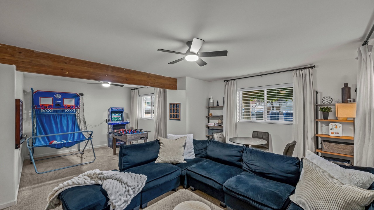 Photo of Livingroom in Stoneybrook