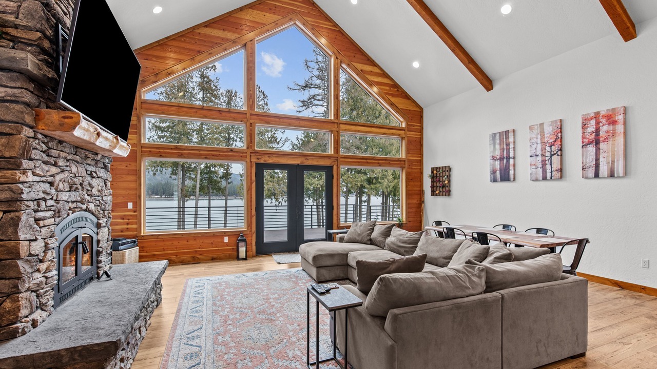 Photo of Livingroom in Priest River