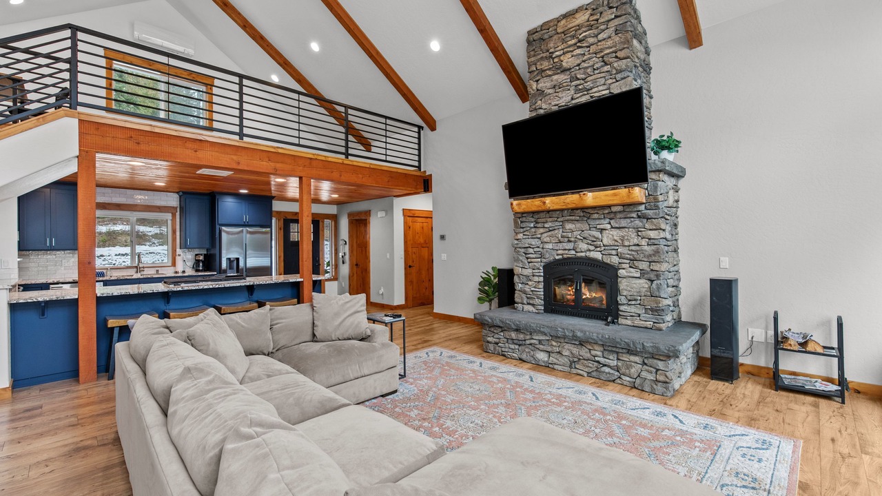 Photo of Livingroom in Priest River