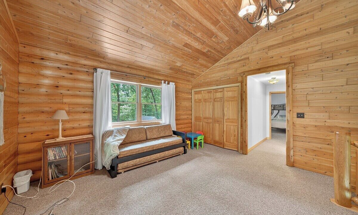 Photo of Livingroom in Sturgis