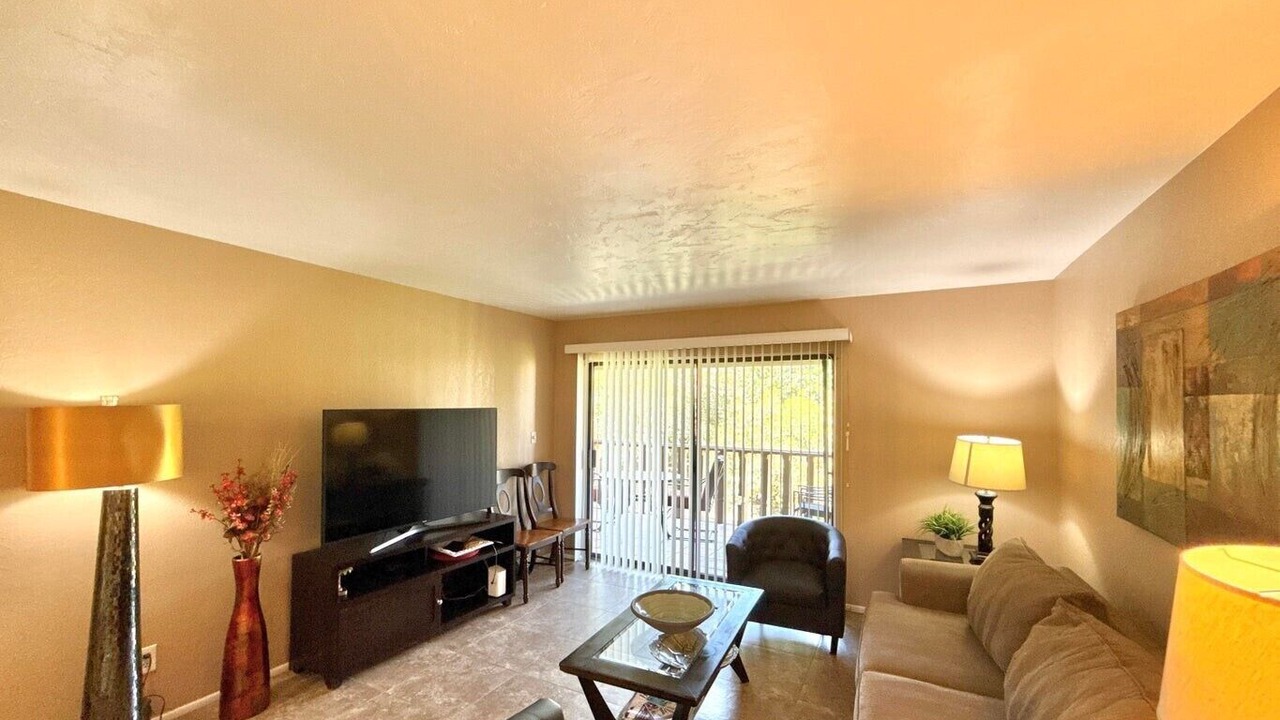 Photo of Livingroom in McCormick Ranch