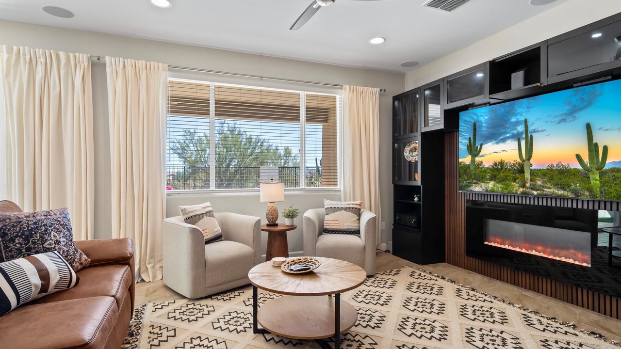 Photo of Livingroom in Dove Mountain