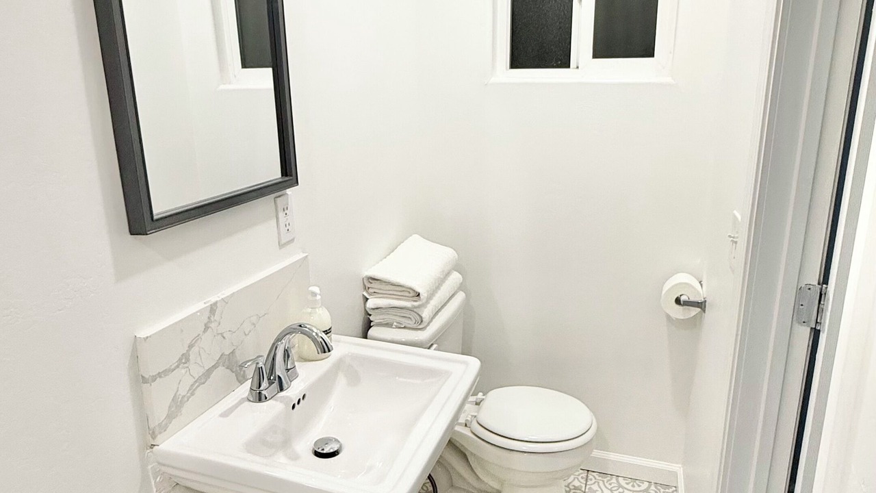 Photo of Bathroom in Baker Street