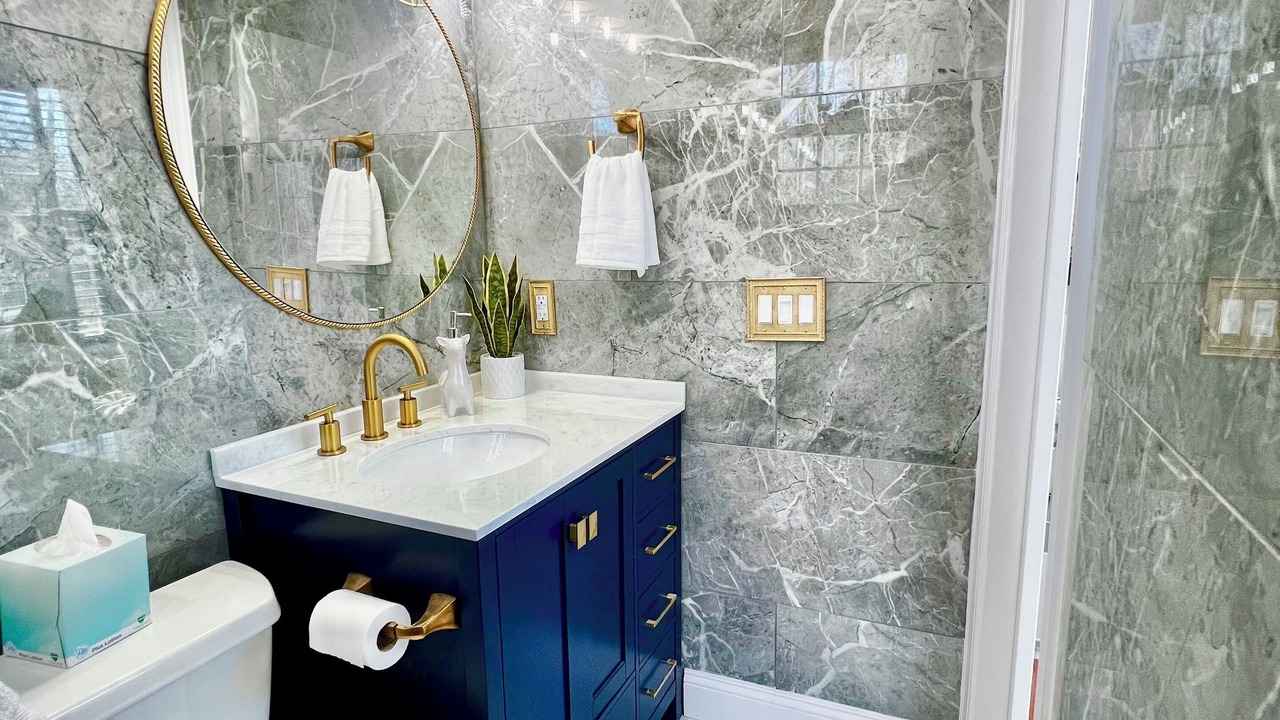 Photo of Bathroom in Jefferson Manor