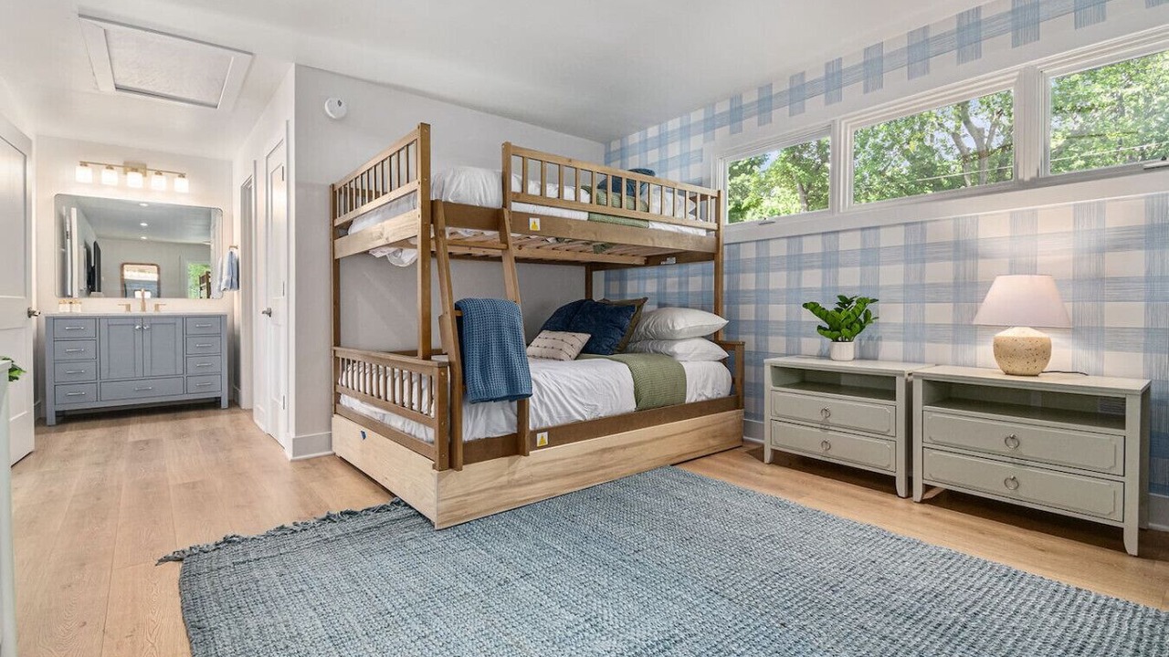 Photo of Bedroom in Sister Lakes